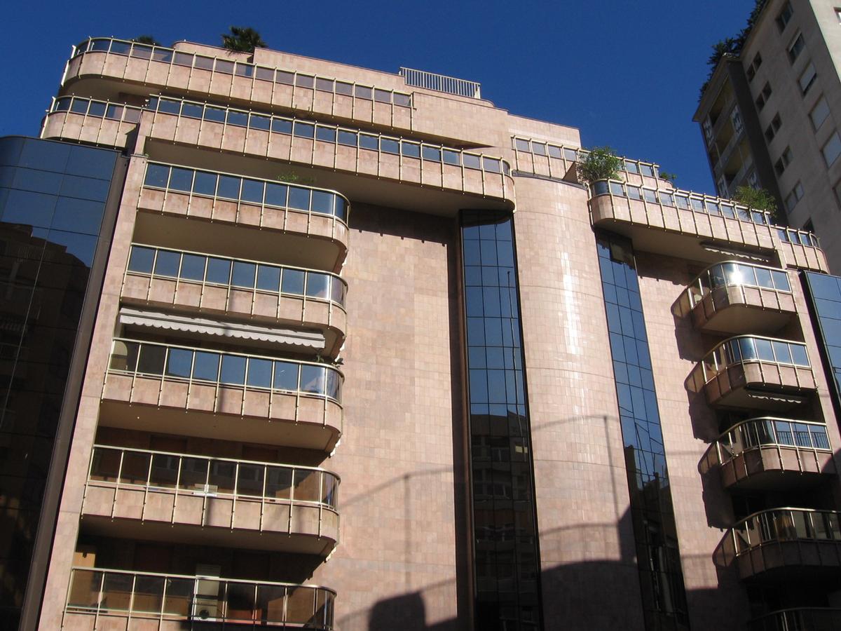 Vue extérieure de la Villa Annonciade dans le quartier La Rousse de Monaco.